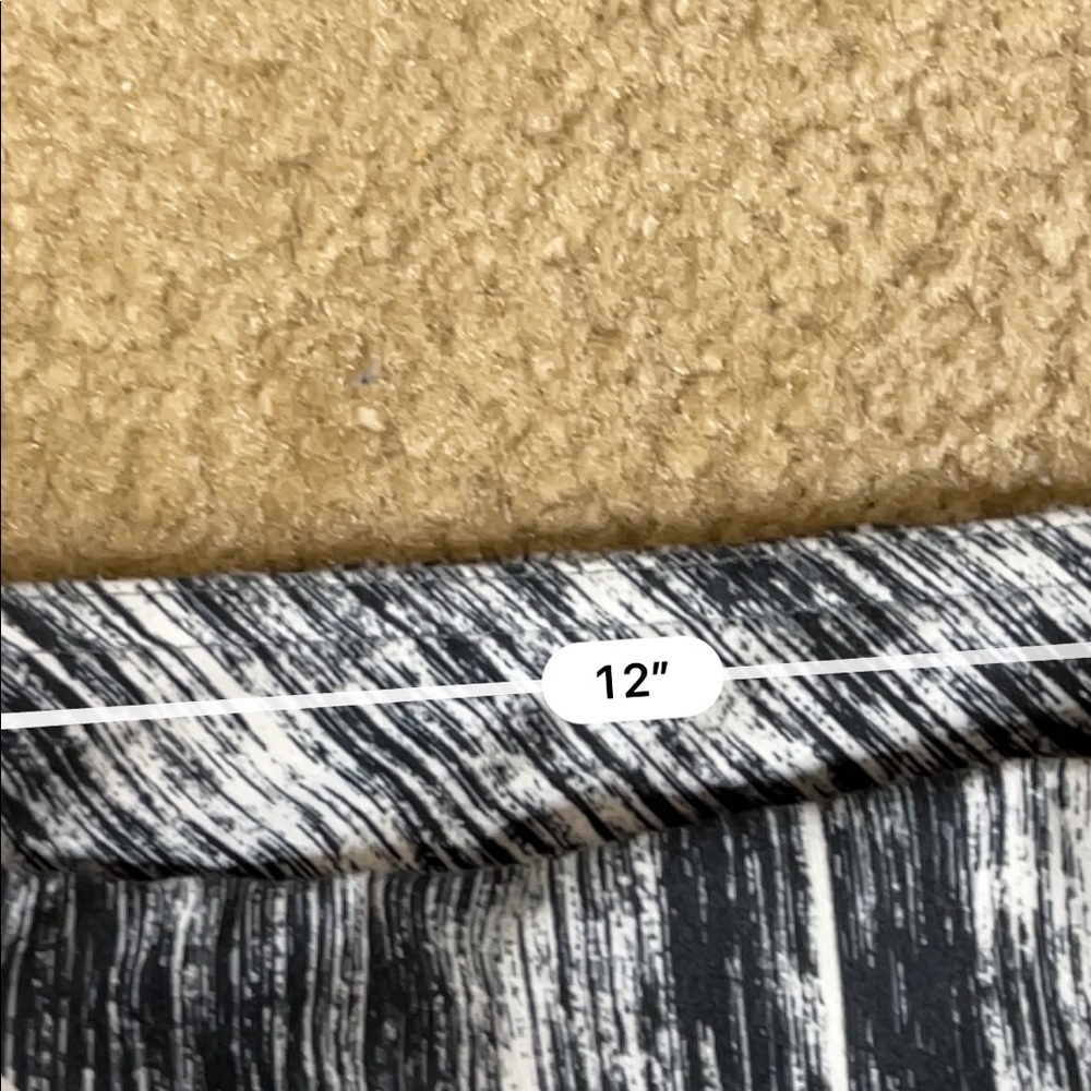 Lululemon athletica black white printed leggings - Picture 4 of 6